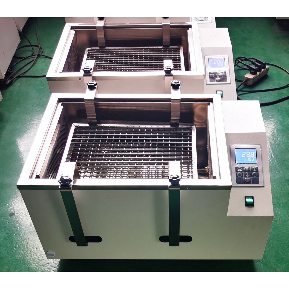 水浴恒温振荡器正确的操作使用方法(图1)