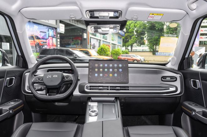 999万元起售全新北京BJ30购车手册高性价比方盒子SUV(图2)