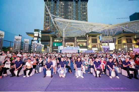 东风风神L7卷完技术卷续航1299万拿下205km纯电续航(图1)