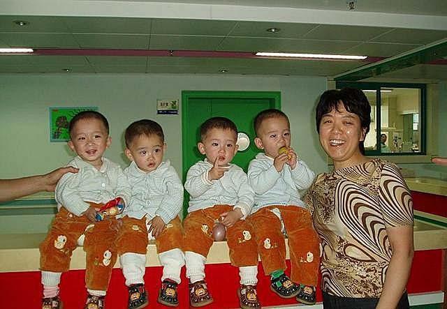 回顾轰动一时的中国全男4胞胎：18年前大难不死18年后金榜题名(图6)