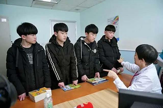 回顾轰动一时的中国全男4胞胎：18年前大难不死18年后金榜题名(图23)