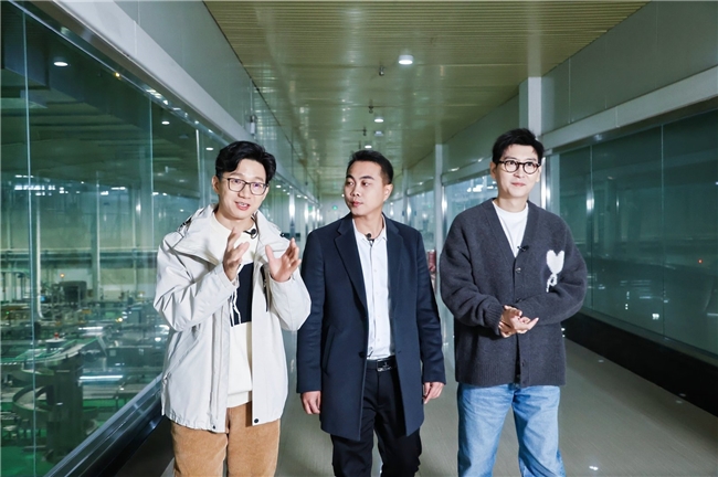 主持人李好和母婴博主糕爸威廉点赞旗帜帜护重新定义自护好奶粉(图3)