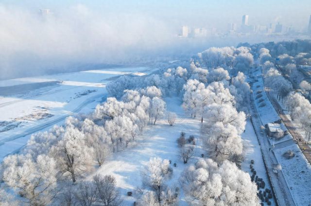 恒温22℃智享温暖！这个学校供热改造为什么首选海尔？(图1)