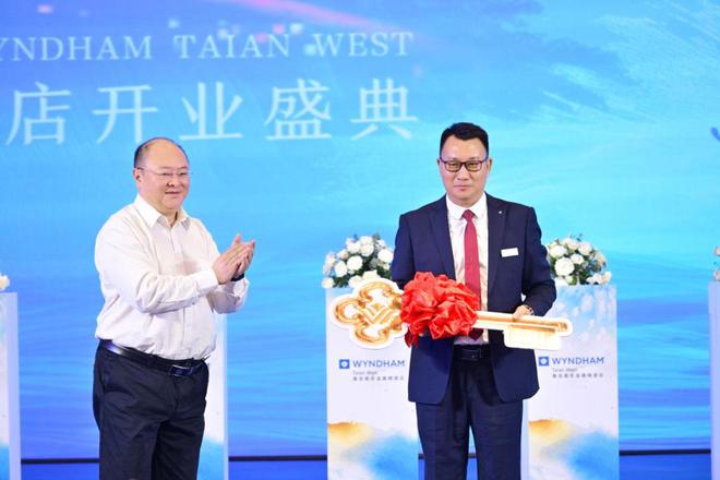 米乐M6平台：泰城西部新地标盛大开业！(图7)