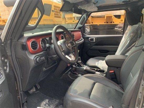 米乐M6网页版：24款吉普JEEP角斗士皮卡经典车型越野神器港口火爆销售(图4)
