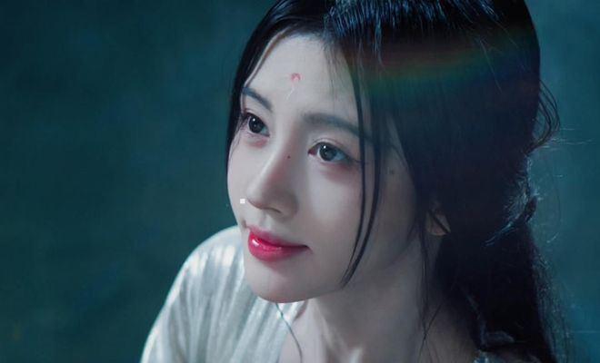 米乐M6网页版：另辟蹊径郭敬明独创“原始帧”宣传方法鞠婧祎浴水剧照曝光(图1)