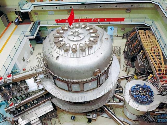 中国“人造太阳”EAST：探索未来能源的“东方之光”(图1)