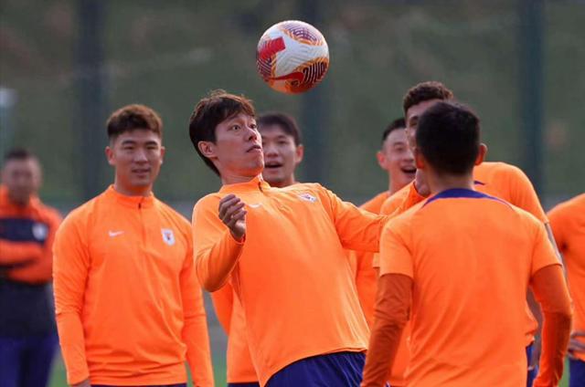 晚上20点！山东泰山队1米88高中锋有状况德尔加多下家曝光(图2)
