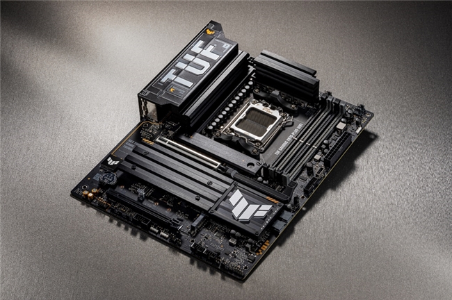 米乐M6：《潜行者2》玩家数破600W华硕X870B850主板轻松玩(图2)
