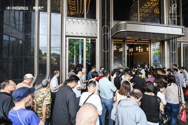 「南山璞缦」全球设计大师齐聚匠造嘉定首个恒温泳池会所大宅(图3)