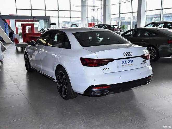 20T、370牛·米、四驱奥迪A4L来了入门配置升级价格下调！(图2)