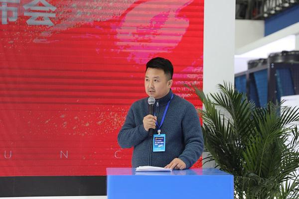 米乐M6平台：“极寒制热‘鑫’答案！鑫磊超低环温空气源螺杆热泵机组新品发布(图2)
