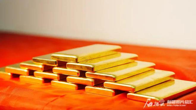 米乐M6网页版：新疆一企业生产出首批金锭！(图1)