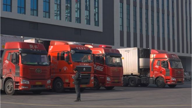 米乐M6：一年狂开近300家店投资6亿自建产业园又一餐企开始走向上游？(图2)