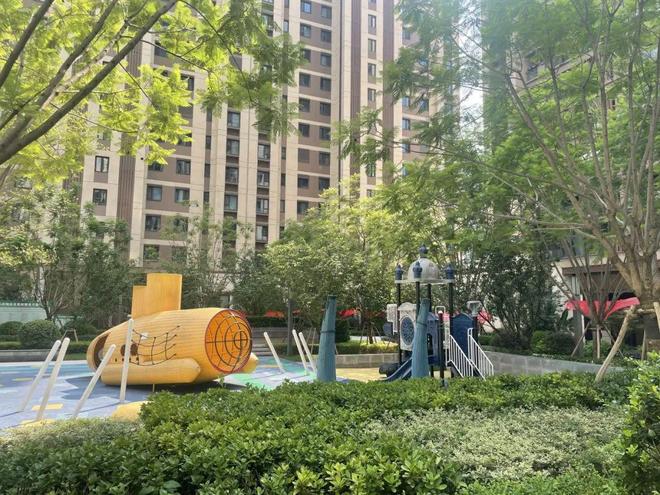 高温预警下这个绿建小区的科技系统维护公司撤场了……(图9)