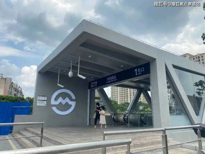 保利海上瑧悦售楼处发布丨每扇窗都在破晓吐出琥珀色潮汐梵音(图40)