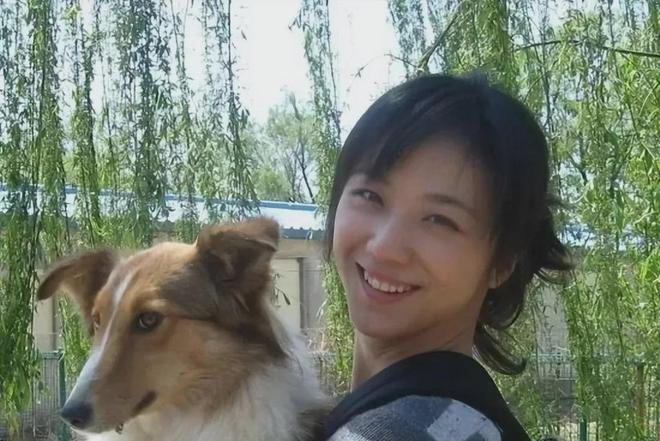 45岁汤唯现状曝光：住乡下、已分居、种菜养鸡(图14)