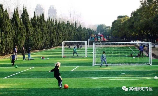 火热抢购中㊣绿宝园翡梵售楼处发布：书写豪宅生活篇！(图13)