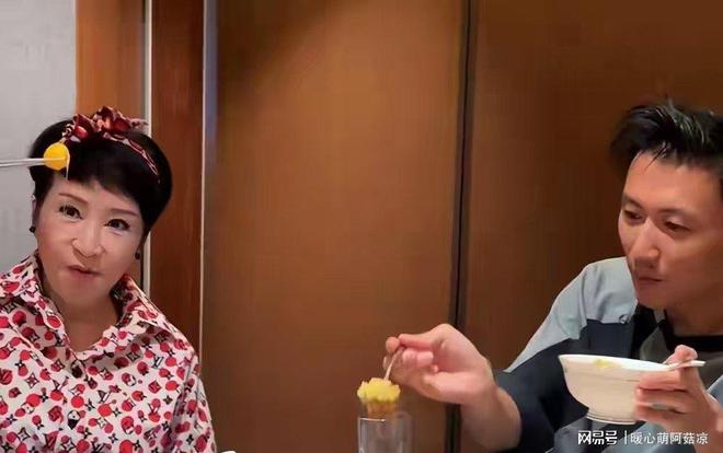 89岁谢贤:我这辈子最幸运的事情就是有谢霆锋这样孝顺的儿子(图6)