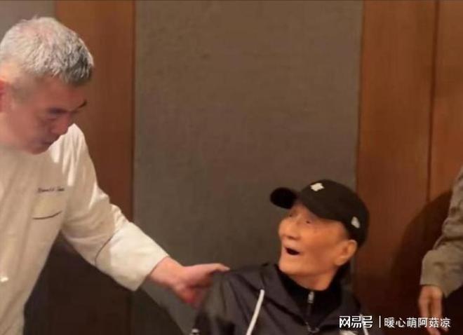 89岁谢贤:我这辈子最幸运的事情就是有谢霆锋这样孝顺的儿子(图16)