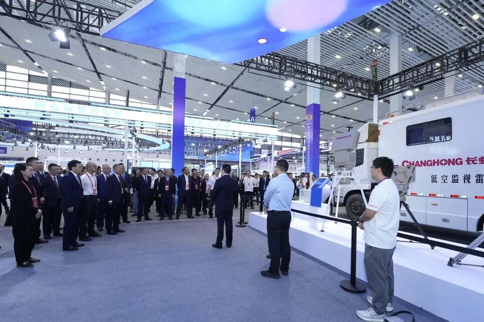 长虹熊猫AI家电自在日常国之重器撑交通(图3)