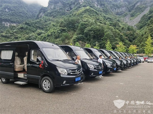 峰峦新程悦享出行：图雅诺客运产品批量交付张家界(图1)