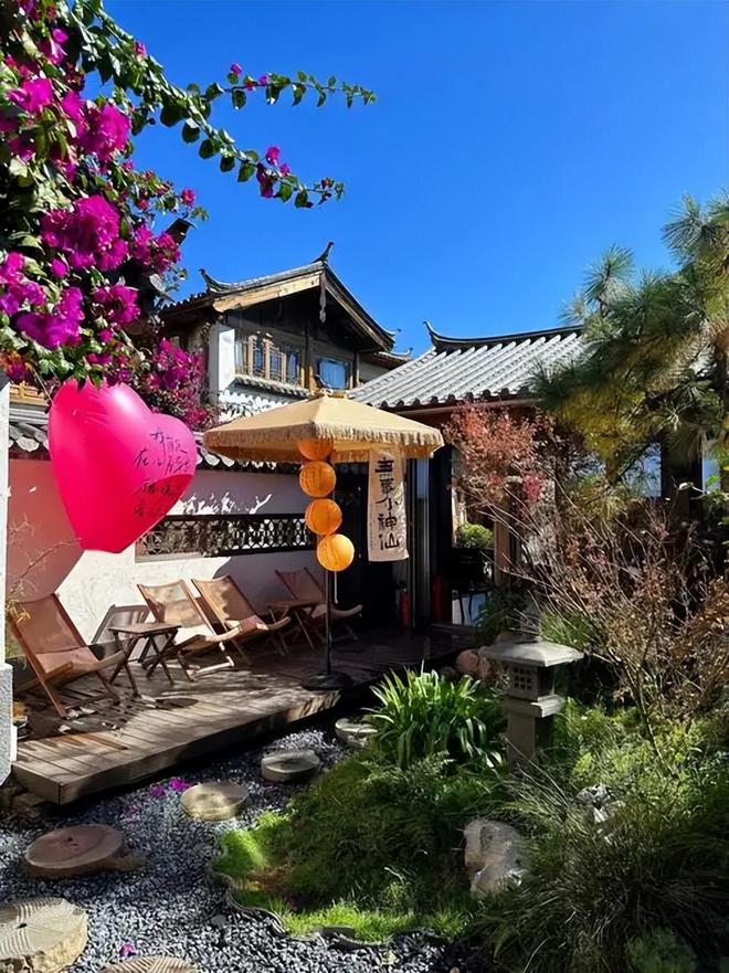 国庆第一批血亏的老板出现！坐地起价一天降价8次也没人住？(图3)