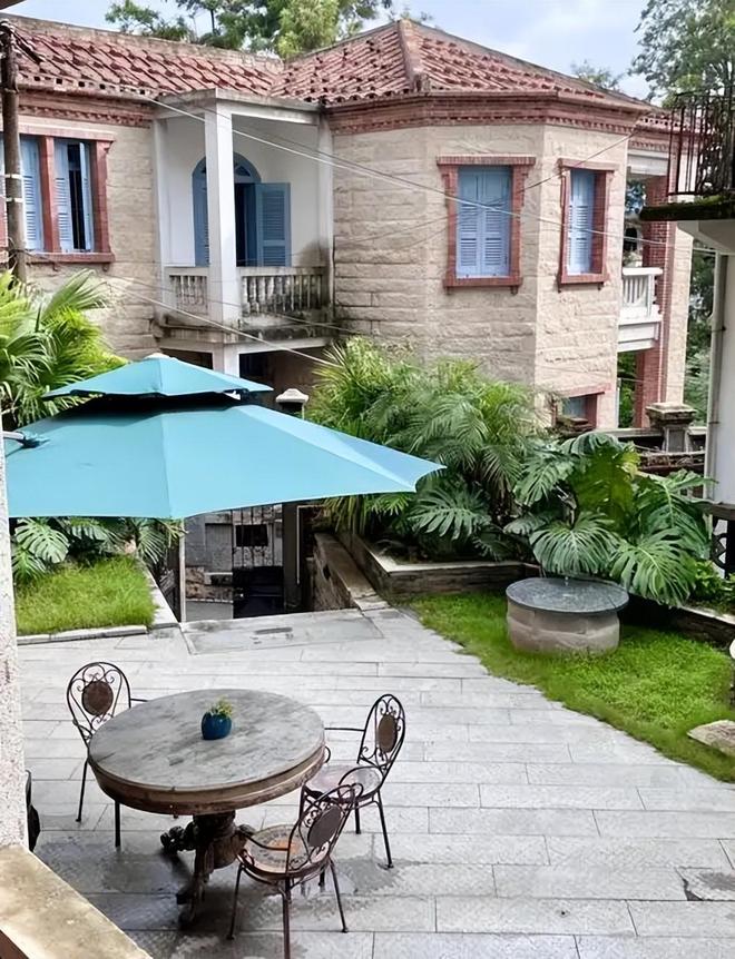 国庆第一批血亏的老板出现！坐地起价一天降价8次也没人住？(图24)