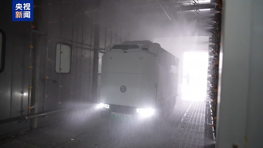 大闸蟹坐“头等舱”24小时飞抵千家餐桌(图12)