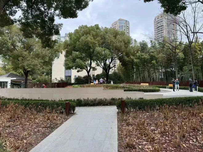 米乐M6：老静安内环新盘！90-525㎡高层别墅总价约1059万起！(图43)