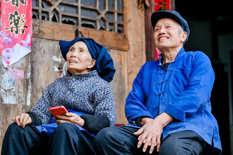 从花江峡谷大桥出发:探访“多彩贵州移起向新”(图7)