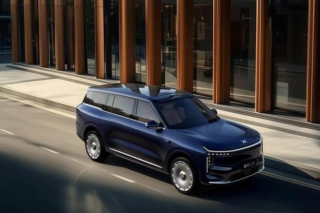 米乐M6平台:车里配地暖?智己LS9上市新功能遭到吐槽(图2)