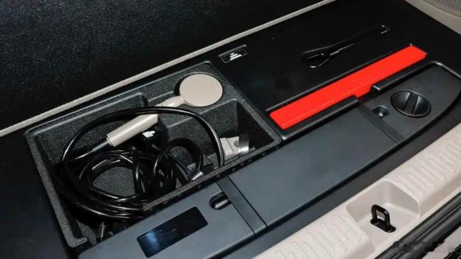 米乐M6平台:车里配地暖?智己LS9上市新功能遭到吐槽(图4)