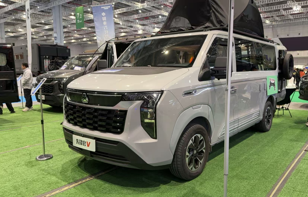 多品类强势出击!中国重汽轻型汽车首登上海国际房车展(图4)