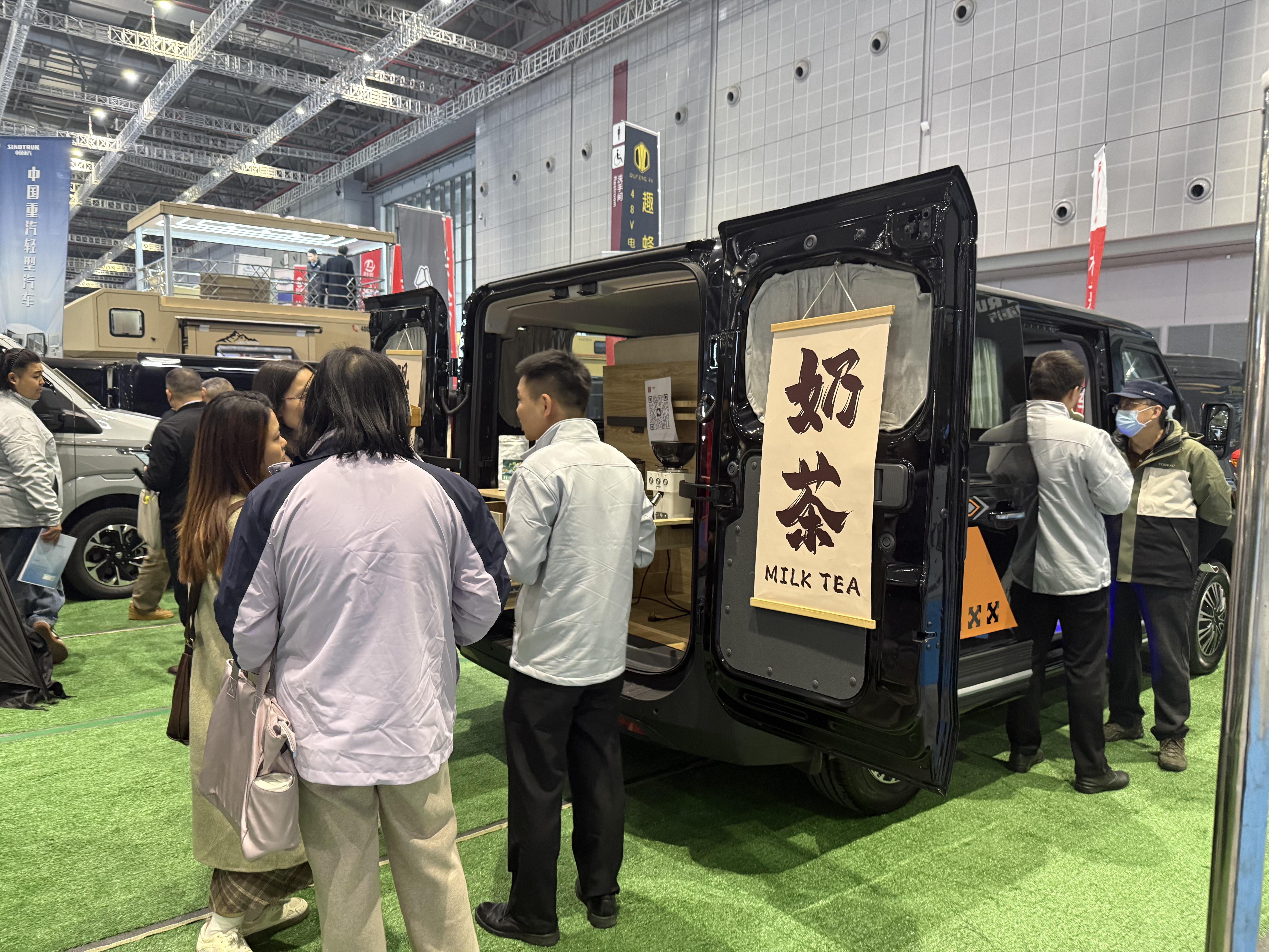 多品类强势出击!中国重汽轻型汽车首登上海国际房车展(图5)