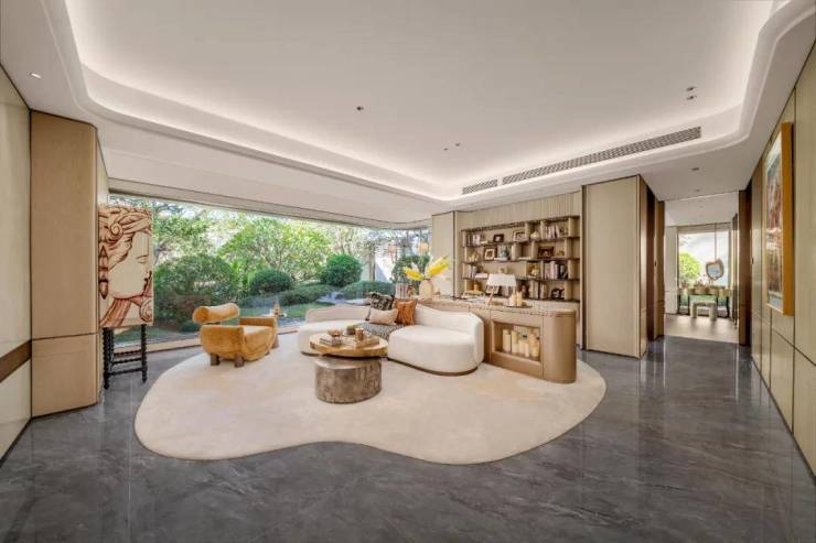 米乐M6平台:首开即燃32亿劲销!保利天曜90㎡户型再掀珠城新章(图9)