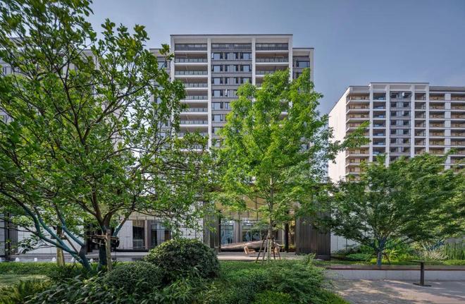 鑫远融泽府2025售楼处最新发布：以前卖16000现9字头起！(图2)