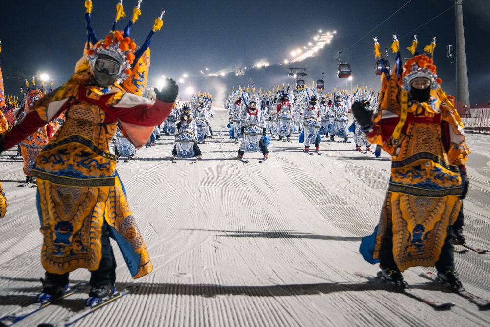 米乐M6:中国蓝观察丨“冰雪+温泉”“冰雪+国风”各地游“花式出新”(图3)