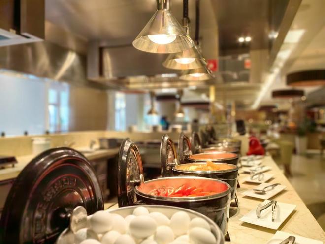 【嘉宁颂】朝阳餐饮设计公司：恒温餐台如何让自助餐吃出仪式感？(图1)