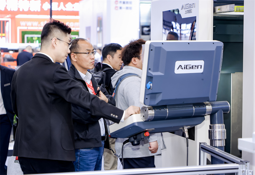 米乐M6平台：中国数控机床展在沪举行上海壹亘携高端五轴数控装备亮相(图3)