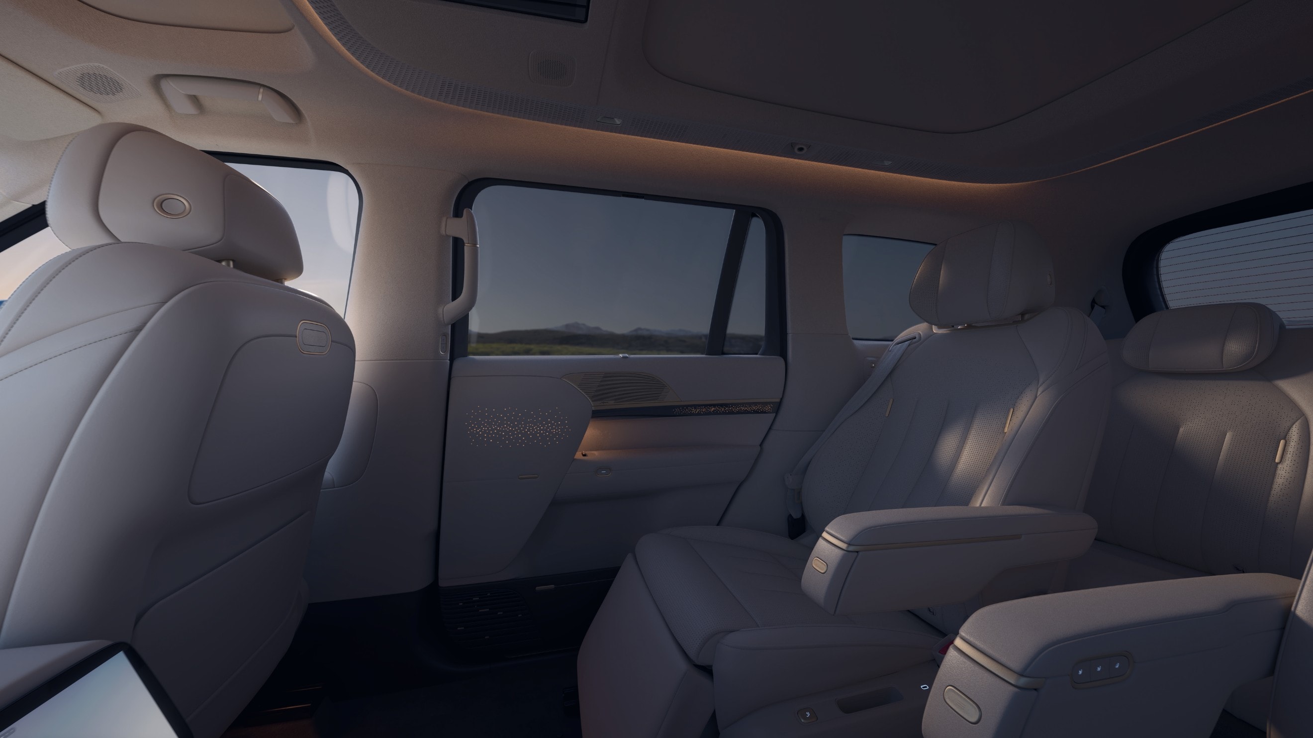 大模型没用、芯片太贵？5年后没有这些功能的车可能连二手都难卖(图5)